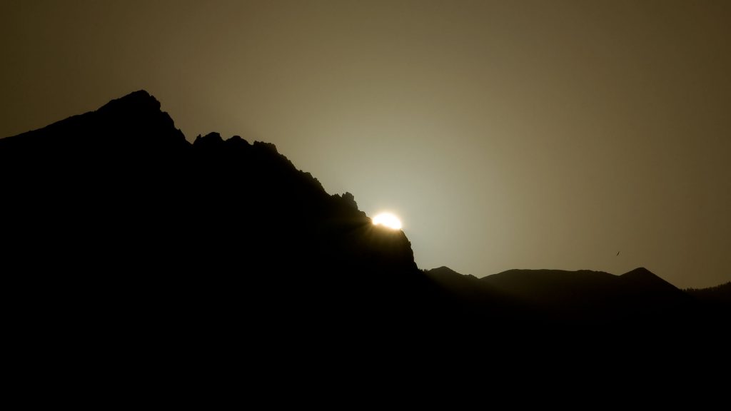 Fenómeno de la Doble Puesta de Sol el día del Solsticio de Verano en Pirámides de Güímar.