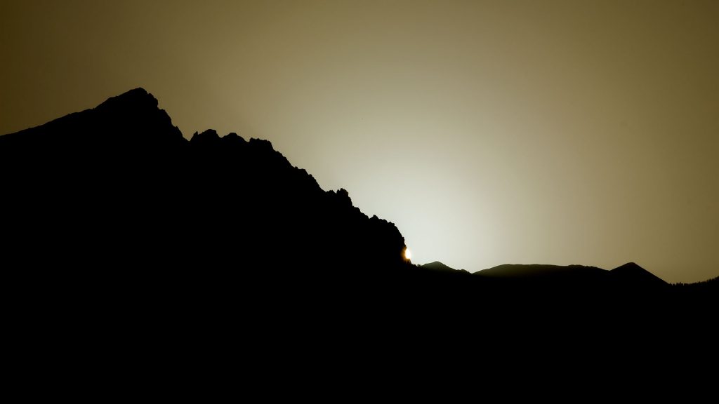 Fenómeno de la Doble Puesta de Sol el día del Solsticio de Verano en Pirámides de Güímar.